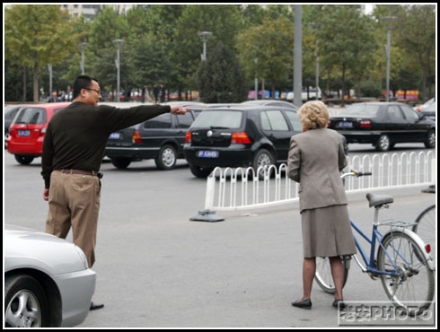 Bicycle Of Foreign Woman 78